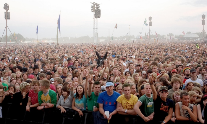 Tausende und Abertausende verloren im 80s-Fieber!